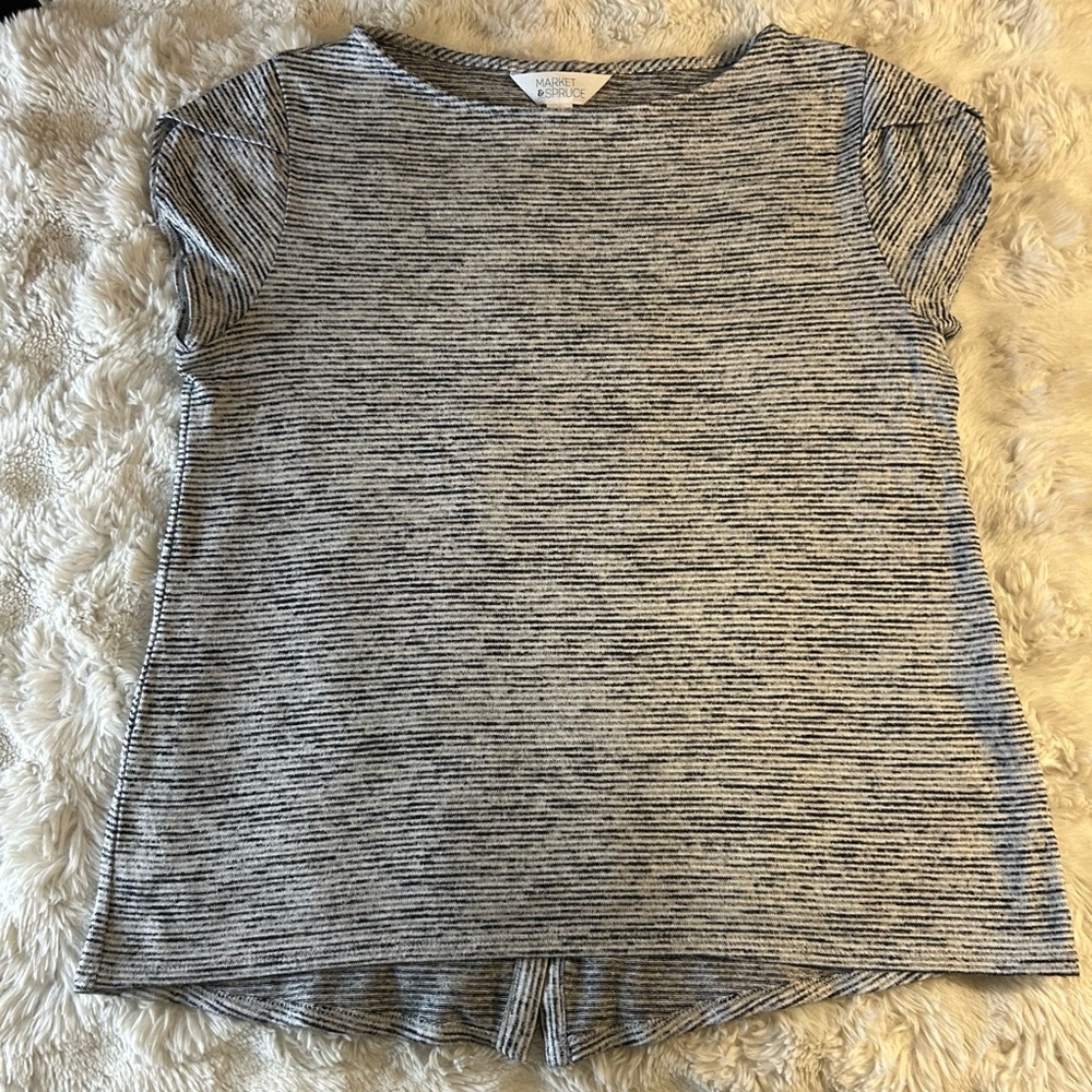 Market Spruce Grey Short Sleeve Top